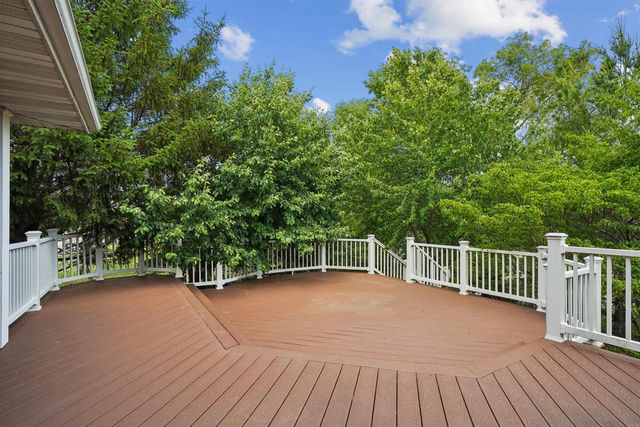 709 Lake Ridge Drive, Cedar Falls, IA 50613