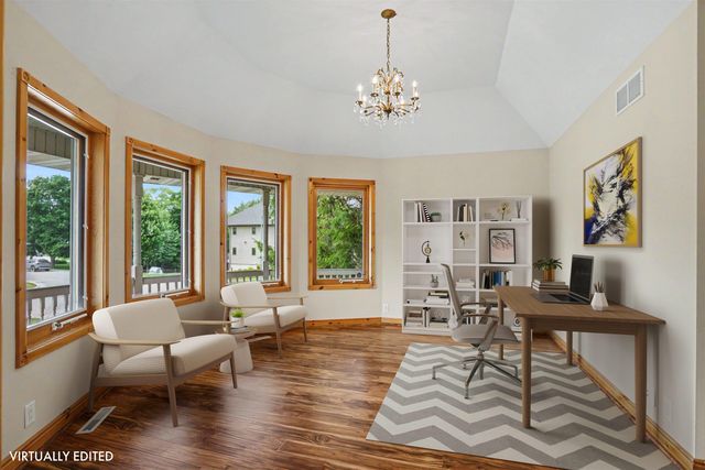 709 Lake Ridge Drive, Cedar Falls, IA 50613