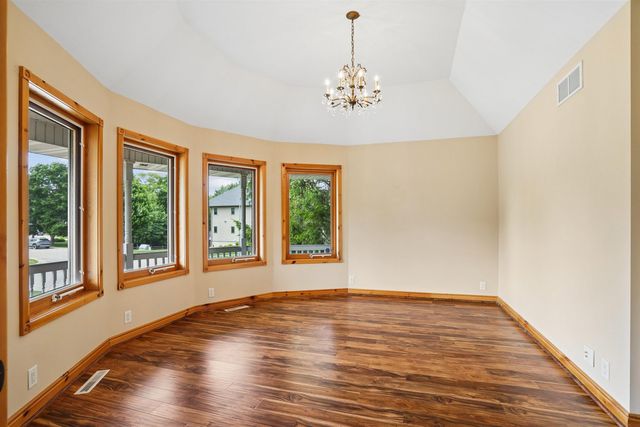 709 Lake Ridge Drive, Cedar Falls, IA 50613