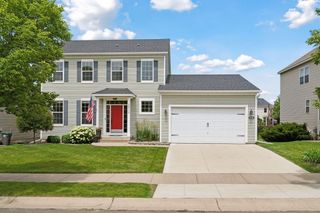 2034 Schoolmaster Drive, Chaska, MN 55318