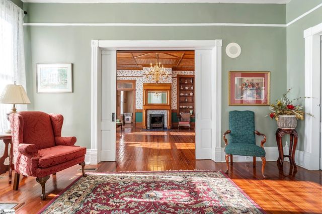 208 S Main Street, Abbeville, SC 29620