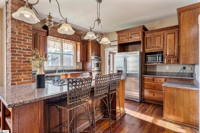 208 S Main Street, Abbeville, SC 29620