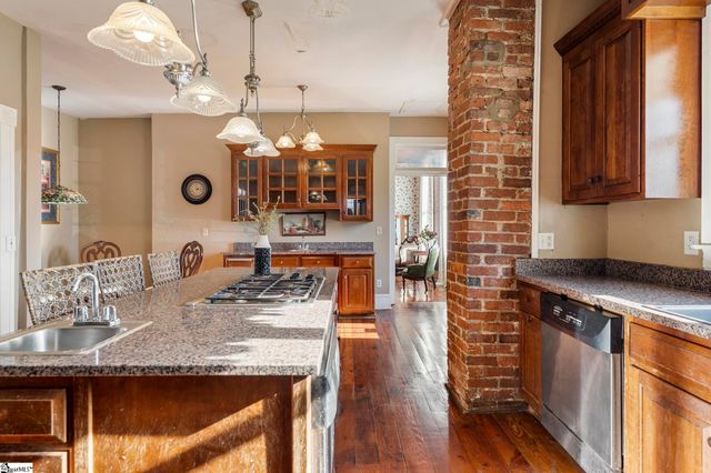 208 S Main Street, Abbeville, SC 29620