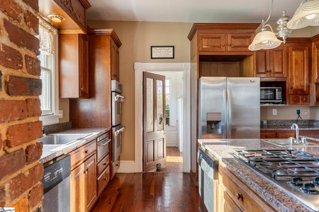 208 S Main Street, Abbeville, SC 29620