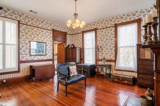 208 S Main Street, Abbeville, SC 29620