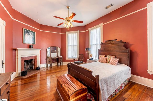 208 S Main Street, Abbeville, SC 29620