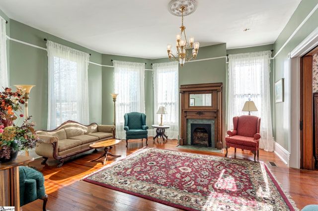 208 S Main Street, Abbeville, SC 29620