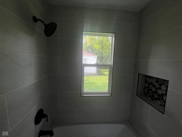 1504 N Gladstone Avenue N, Indianapolis, IN 46201