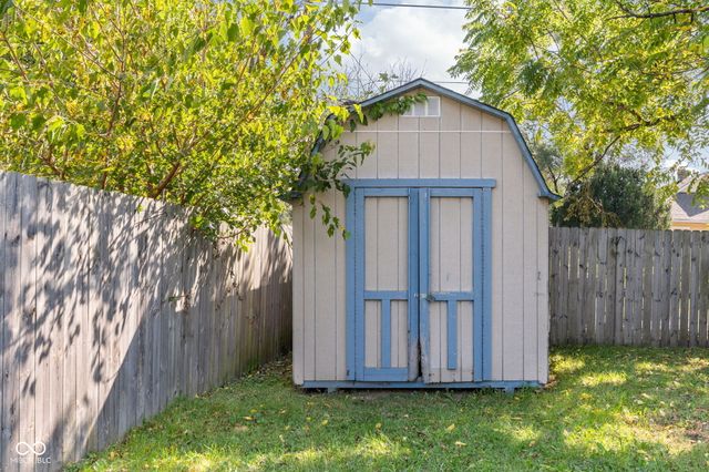 1521 N Gladstone Avenue, Indianapolis, IN 46201