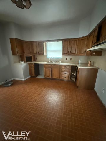 1221 Cass Street, Saginaw, MI 48602
