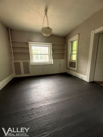 1221 Cass Street, Saginaw, MI 48602