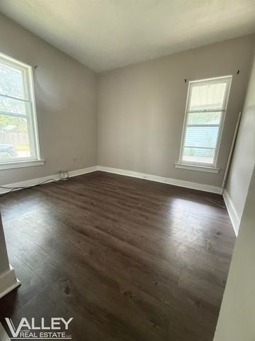 1221 Cass Street, Saginaw, MI 48602