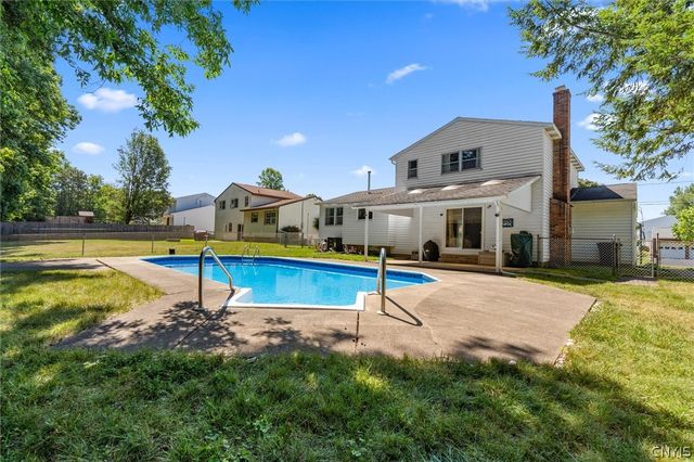 7433 Thunderbird Road, Clay, NY 13088