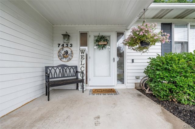 7433 Thunderbird Road, Clay, NY 13088
