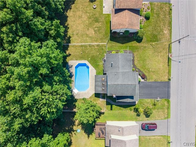 7433 Thunderbird Road, Clay, NY 13088