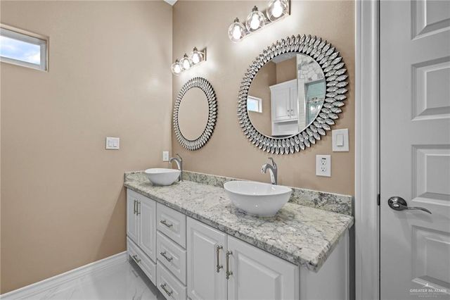 2217 Kirk Avenue, Mission, TX 78572