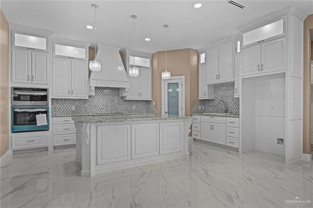 2217 Kirk Avenue, Mission, TX 78572