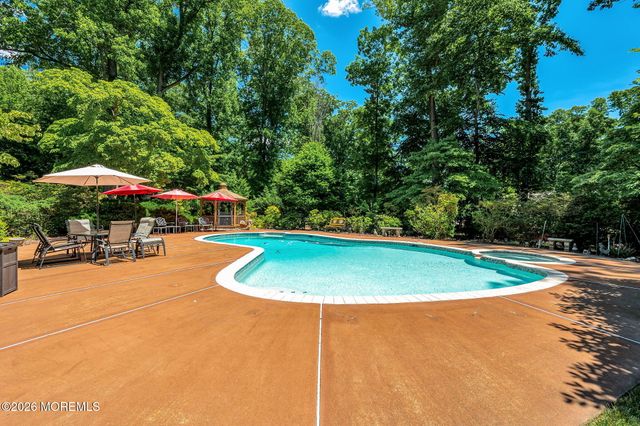 89 Pine Street, Lincroft, NJ 07738
