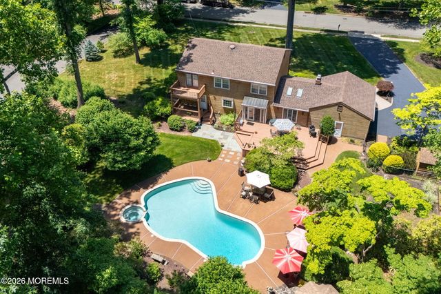 89 Pine Street, Lincroft, NJ 07738