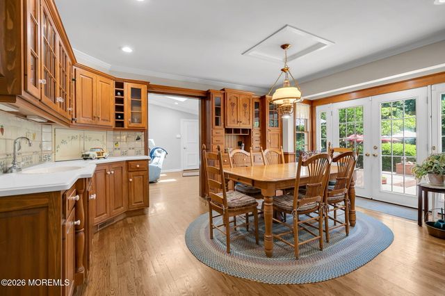 89 Pine Street, Lincroft, NJ 07738