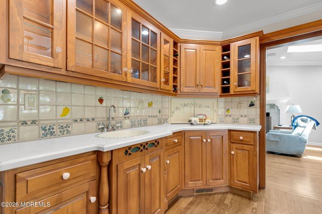 89 Pine Street, Lincroft, NJ 07738