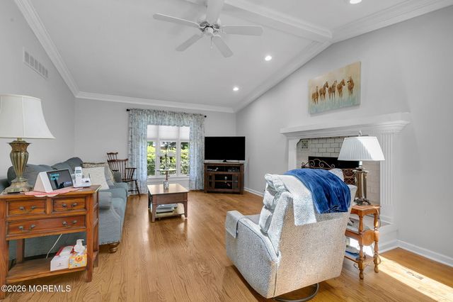 89 Pine Street, Lincroft, NJ 07738