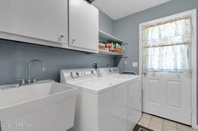 89 Pine Street, Lincroft, NJ 07738