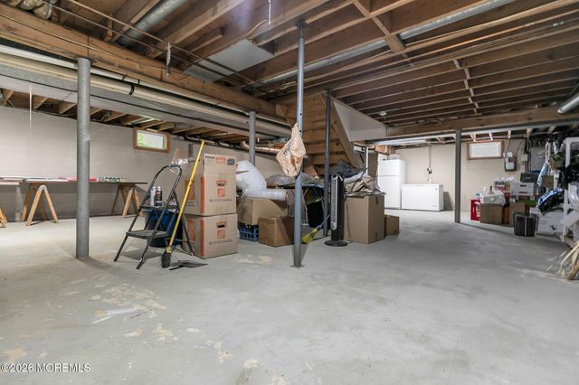 89 Pine Street, Lincroft, NJ 07738