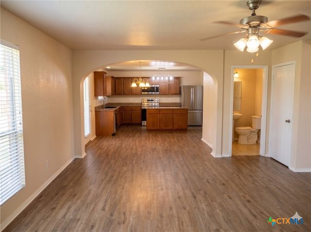 4100 Jack Barnes Avenue, Killeen, TX 76549