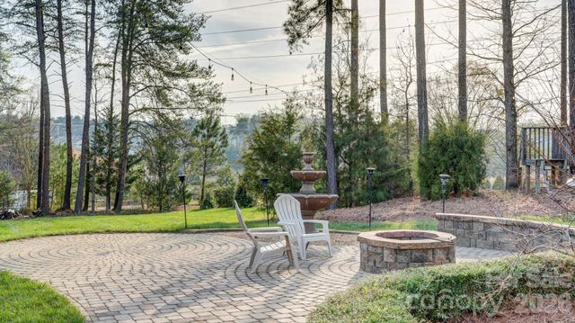 2708 Runyon Court, York, SC 29745