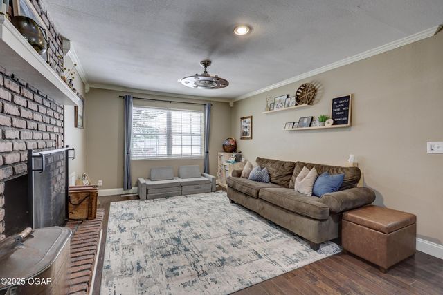 901 Summit Drive, Joplin, MO 64801