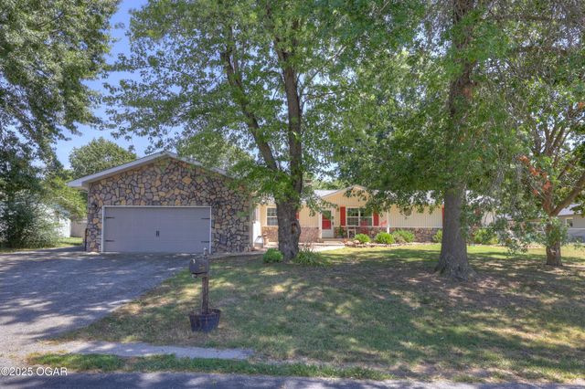901 Summit Drive, Joplin, MO 64801