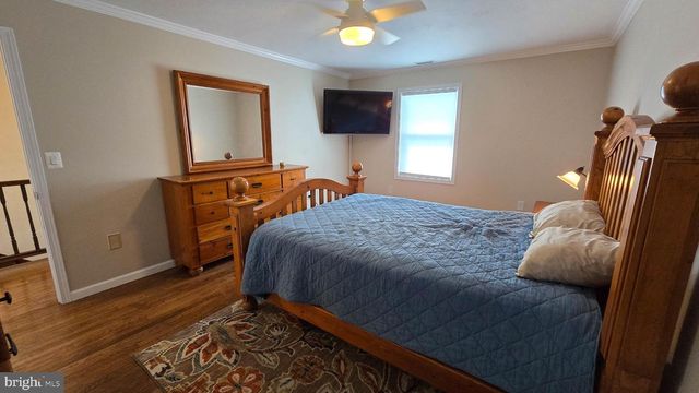 93 W CENTER ST, Glen Rock, PA 17327