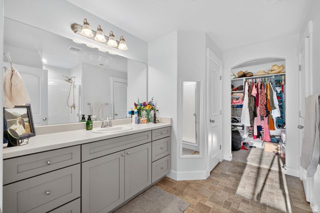 16444 S BULL SPRINGS LN, Bluffdale, UT 84065