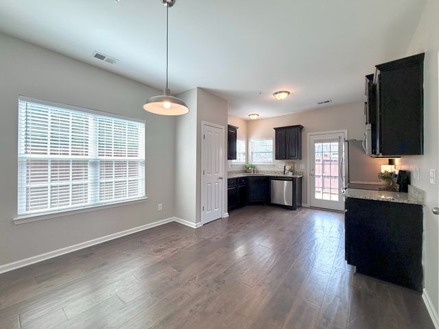 6015 DuPont Cv, Spring Hill, TN 37174