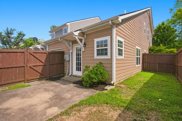 6015 DuPont Cv, Spring Hill, TN 37174