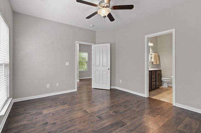 6015 DuPont Cv, Spring Hill, TN 37174