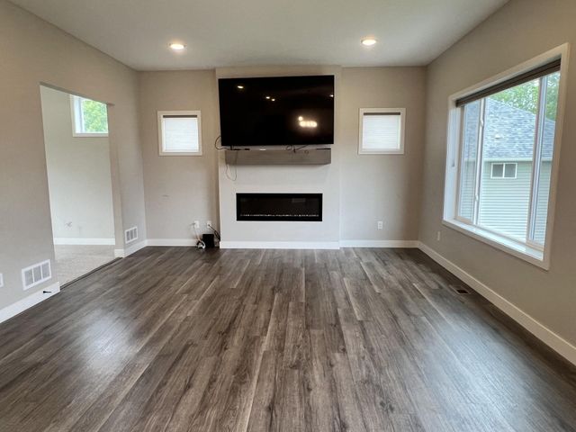 13891 10th Avenue S, Zimmerman, MN 55398