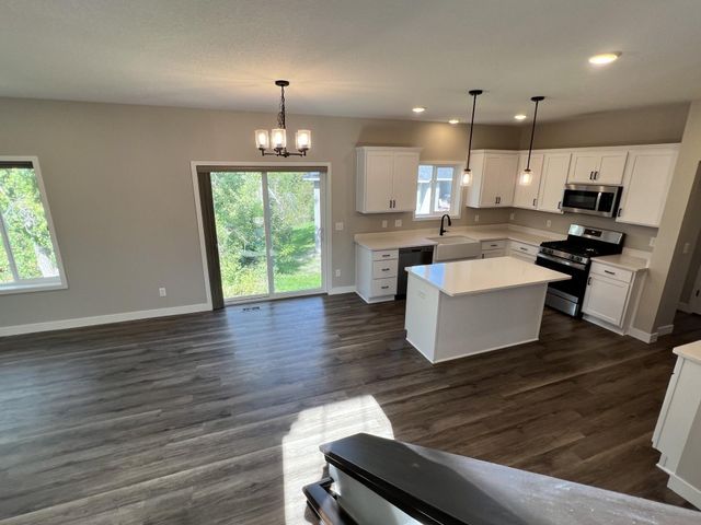 13891 10th Avenue S, Zimmerman, MN 55398