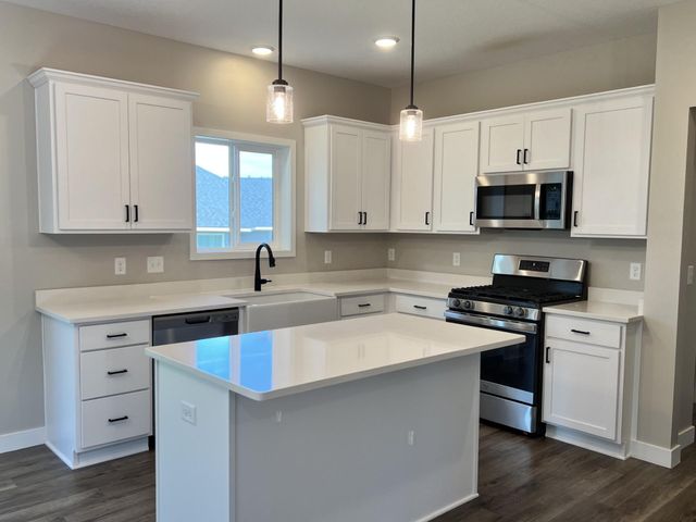 13891 10th Avenue S, Zimmerman, MN 55398