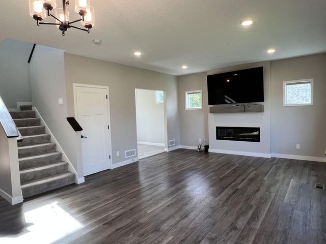 13891 10th Avenue S, Zimmerman, MN 55398