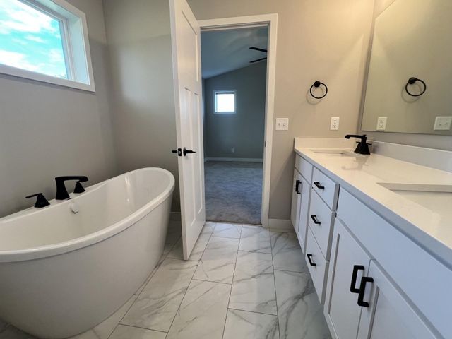 13891 10th Avenue S, Zimmerman, MN 55398
