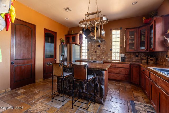 42 Calle Agua Tranquila Road, Tubac, AZ 85646