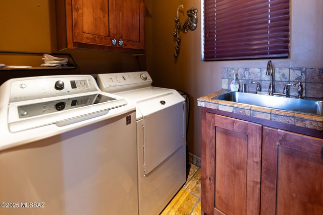 42 Calle Agua Tranquila Road, Tubac, AZ 85646