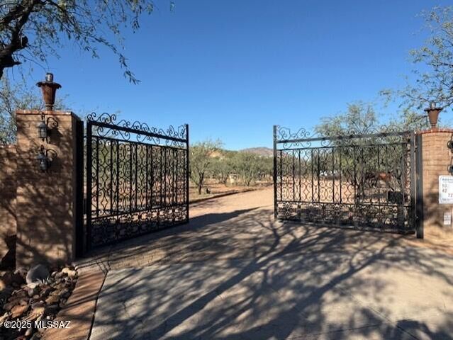 42 Calle Agua Tranquila Road, Tubac, AZ 85646