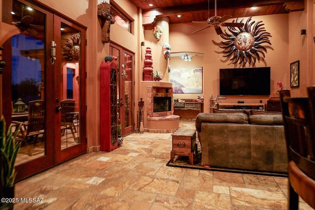 42 Calle Agua Tranquila Road, Tubac, AZ 85646