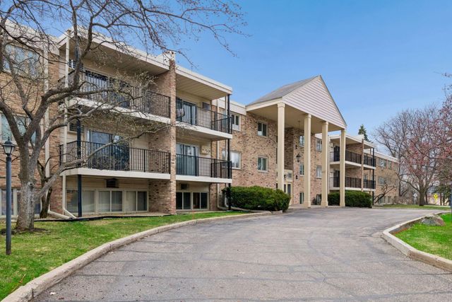 4351 Parklawn Avenue 205E, Edina, MN 55435