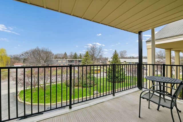 4351 Parklawn Avenue 205E, Edina, MN 55435