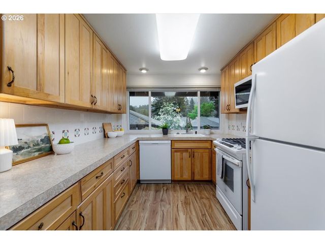 15781 Sw VILLAGE CIRCLE, Beaverton, OR 97007