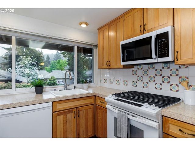 15781 Sw VILLAGE CIRCLE, Beaverton, OR 97007